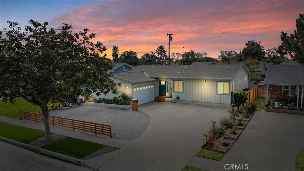 Fullerton, CA 92833,1484 W West AVE