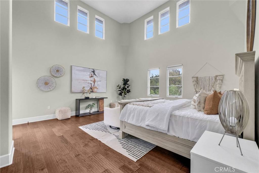 Rolling Hills Estates, CA 90274,975 Silver Spur RD