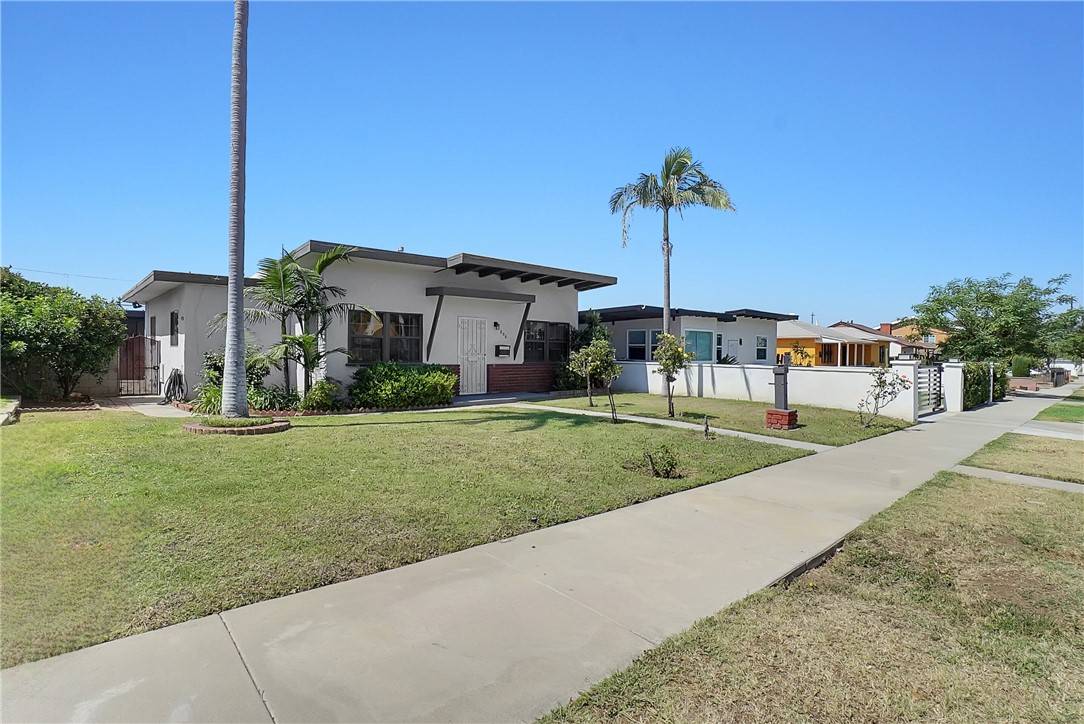 Gardena, CA 90247,806 W 132nd ST