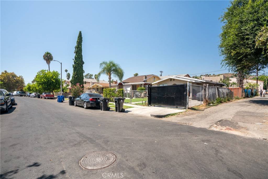 Los Angeles, CA 90032,5141 Oakland ST