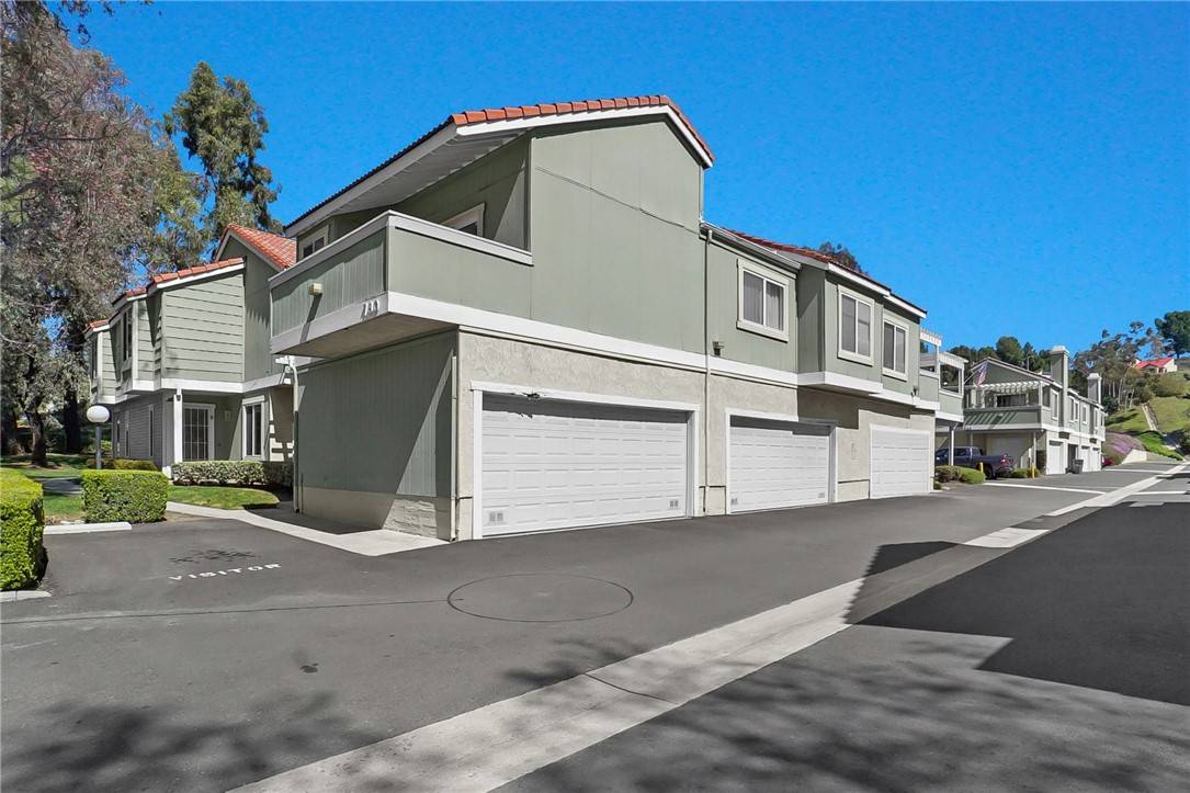 Diamond Bar, CA 91765,780 Golden Springs DR #C