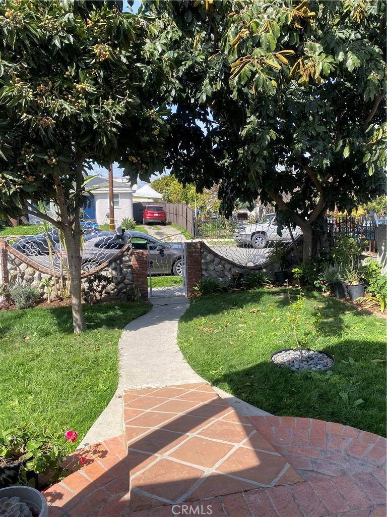 Los Angeles, CA 90044,1132 W 102nd ST