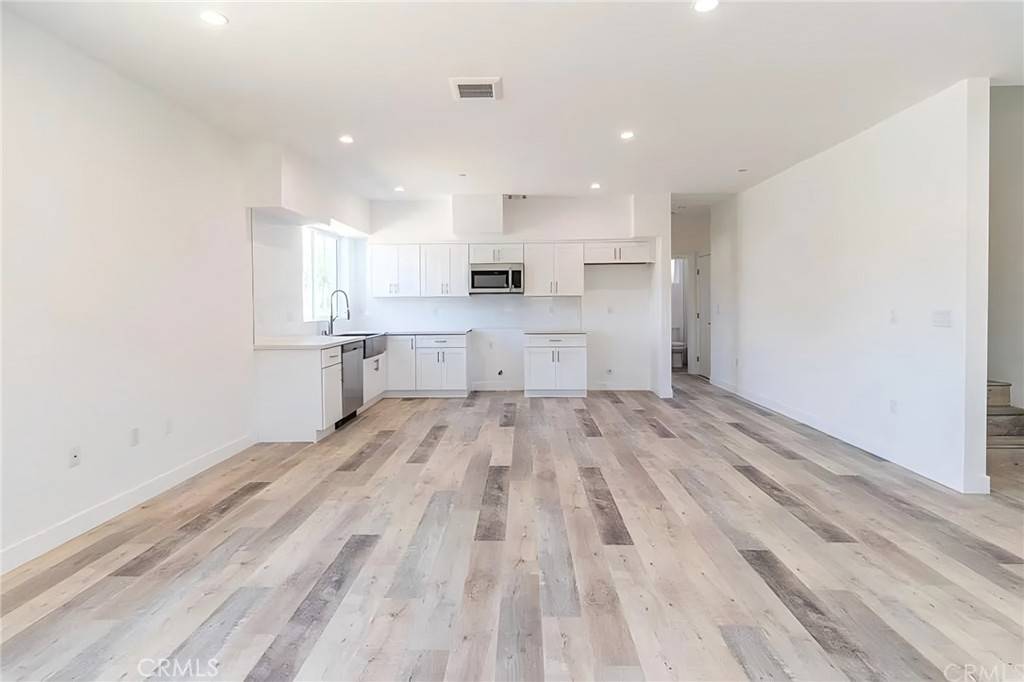 North Hollywood, CA 91601,5618 Bakman AVE