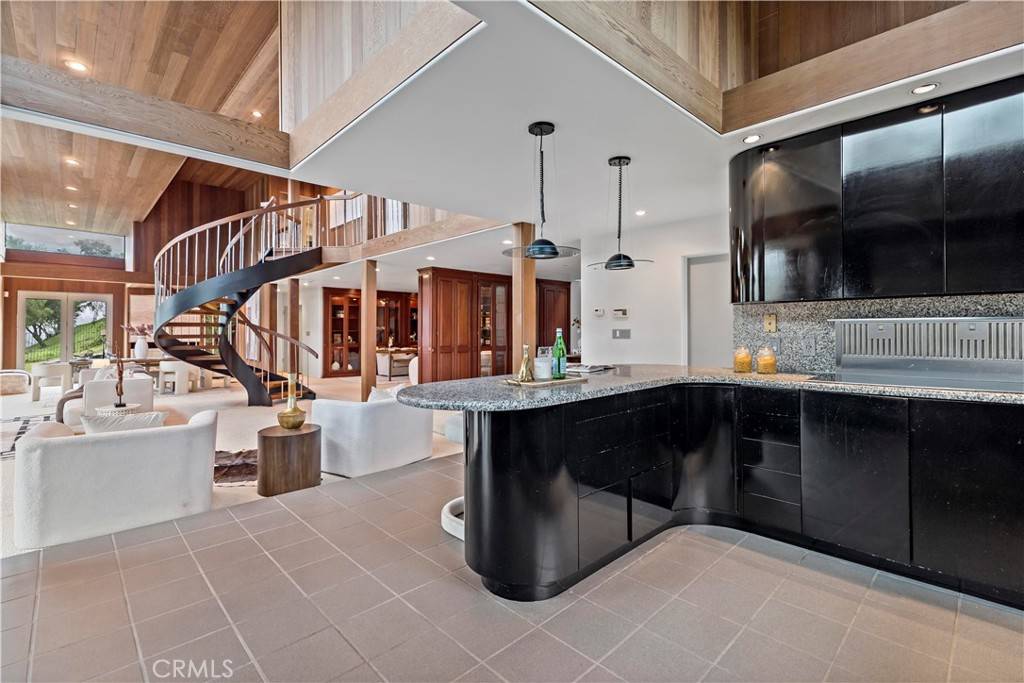 La Habra Heights, CA 90631,2300 Le Flore DR