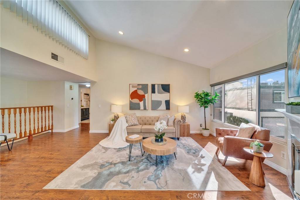 Diamond Bar, CA 91765,1118 Cleghorn DR #E