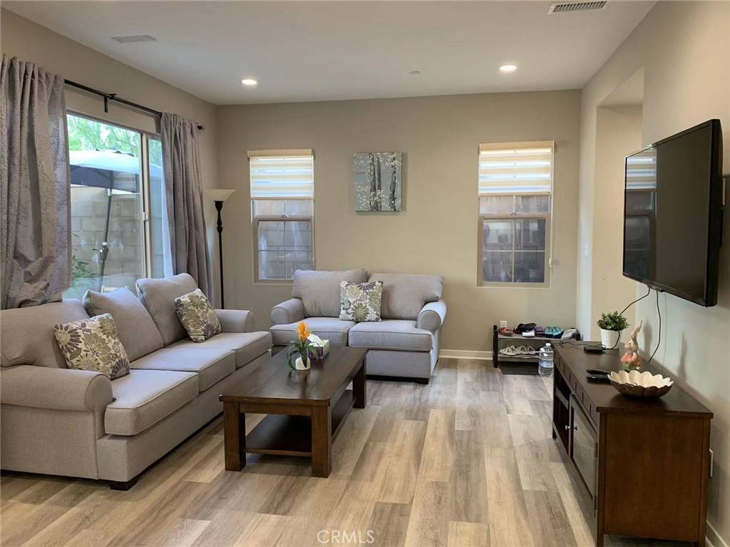 Irvine, CA 92618,158 Excursion