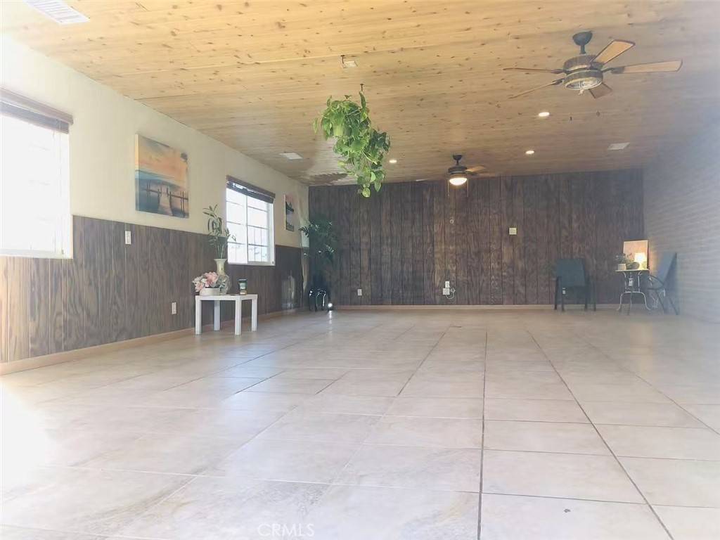 Bloomington, CA 92316,636 W Pomona AVE