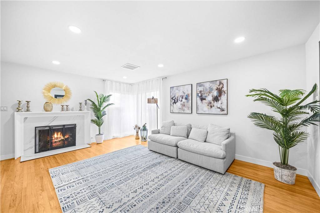 Ontario, CA 91762,934 W Bonnie Brae Ct