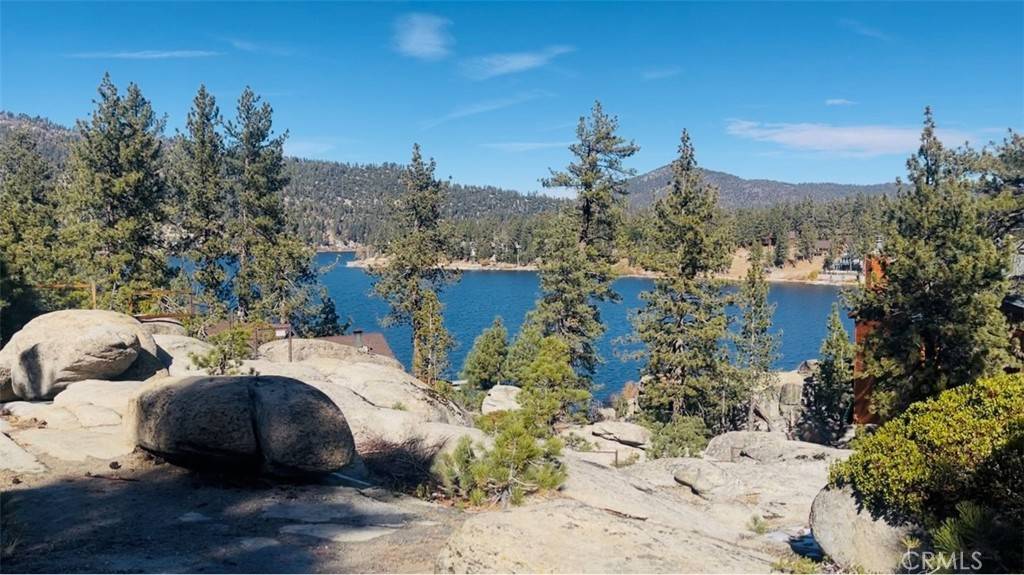 Big Bear Lake, CA 92315,831 Cove DR