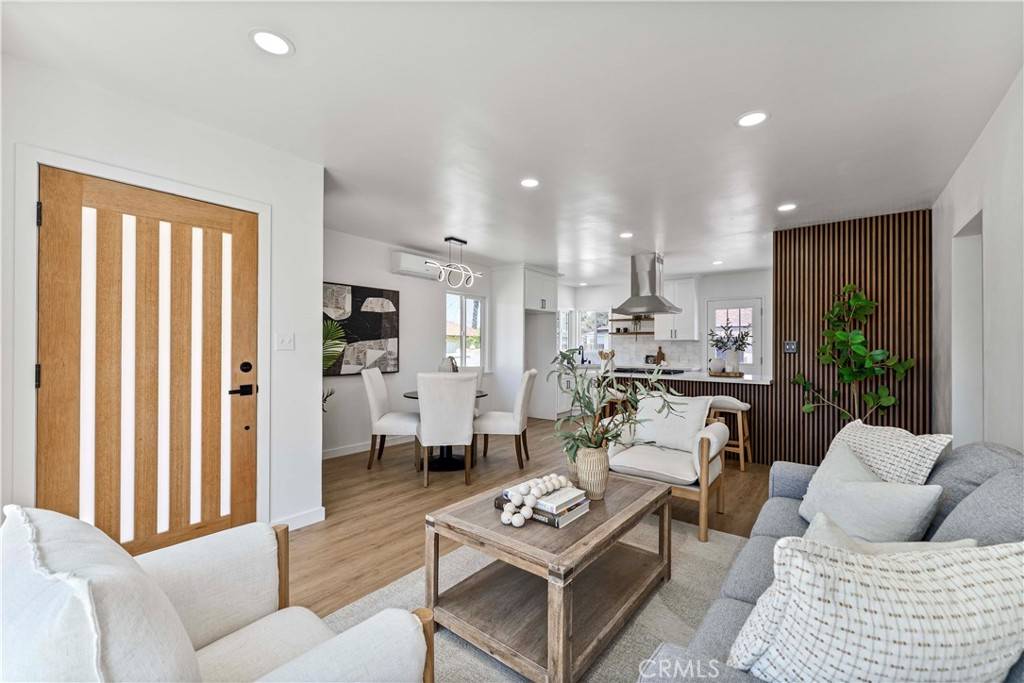 South El Monte, CA 91733,10913 Farndon ST