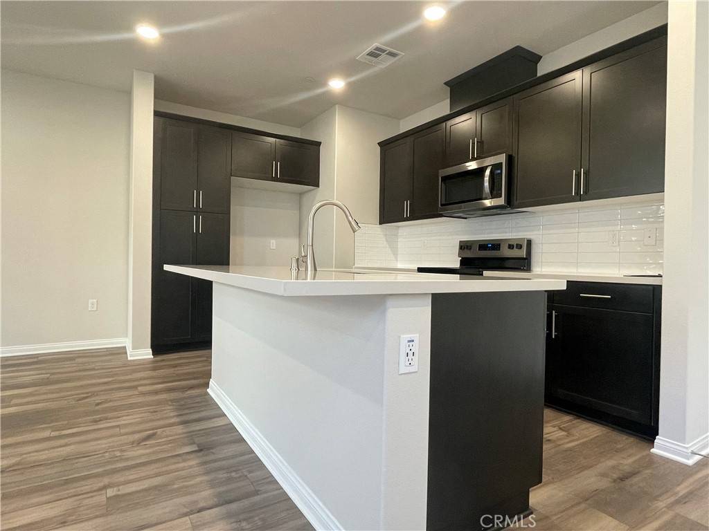Jurupa Valley, CA 91752,9740 New Fore LN