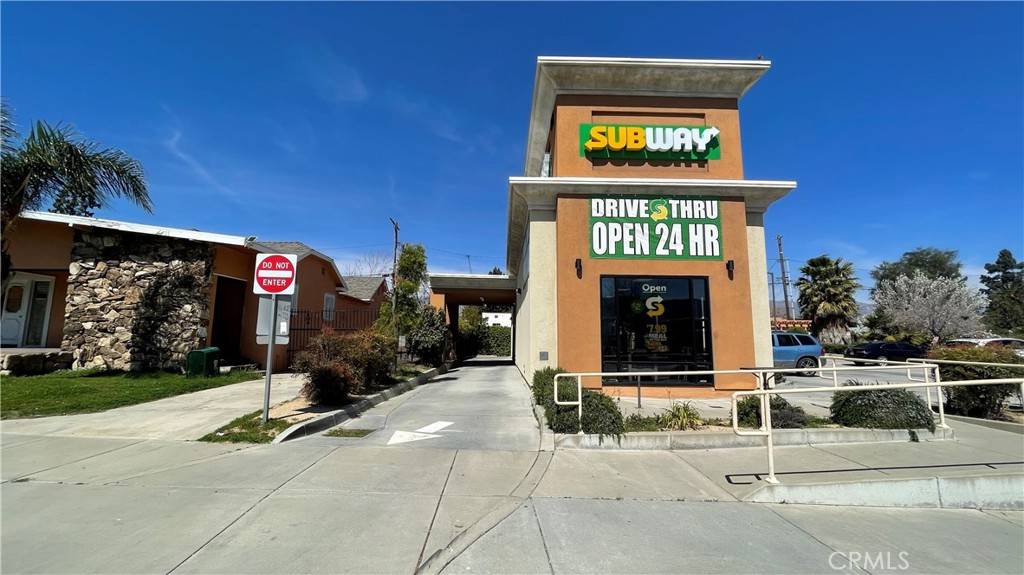 Banning, CA 92220,933 W Ramsey ST