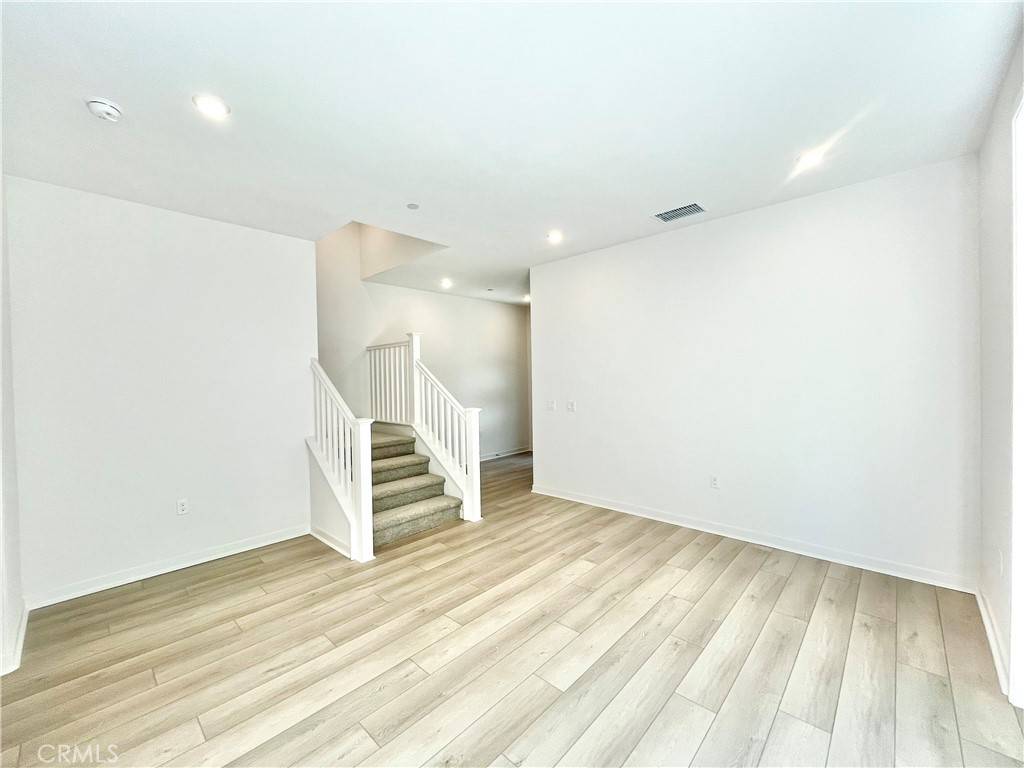 Valencia, CA 91381,27312 Maverick PL