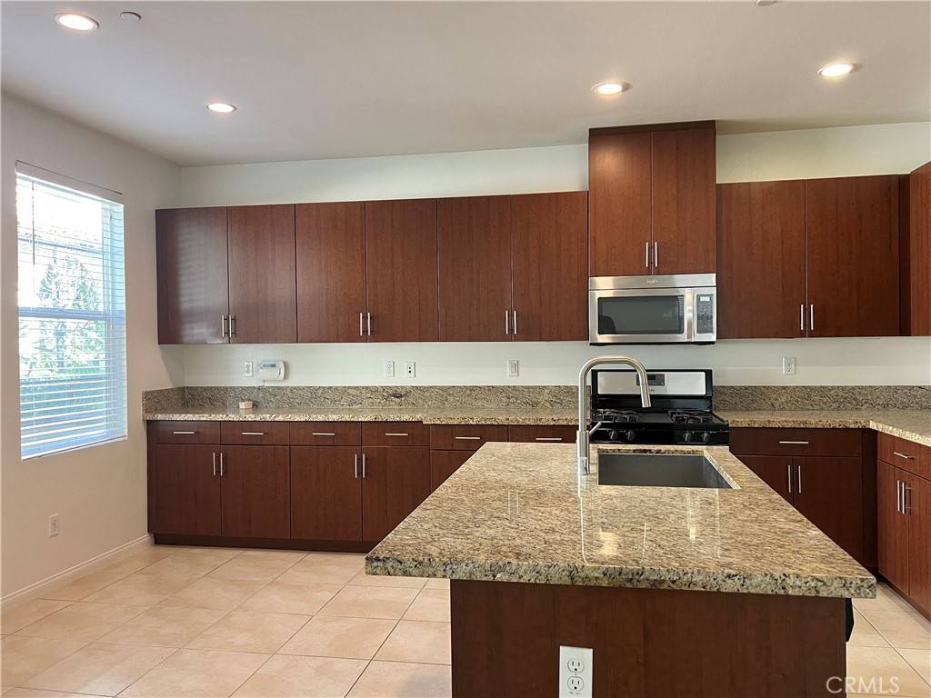 Azusa, CA 91702,905 N Purple Sage DR #F