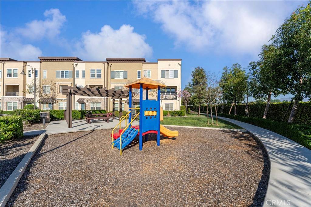 South El Monte, CA 91733,15 Eagles Nest DR