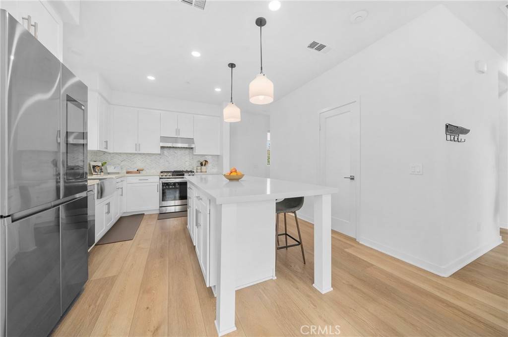 Rosemead, CA 91770,8464 Lumen ST #19