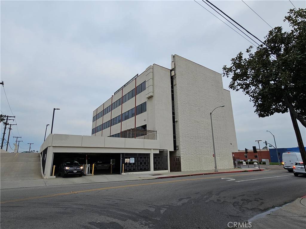 Alhambra, CA 91801,1641 W Main ST W