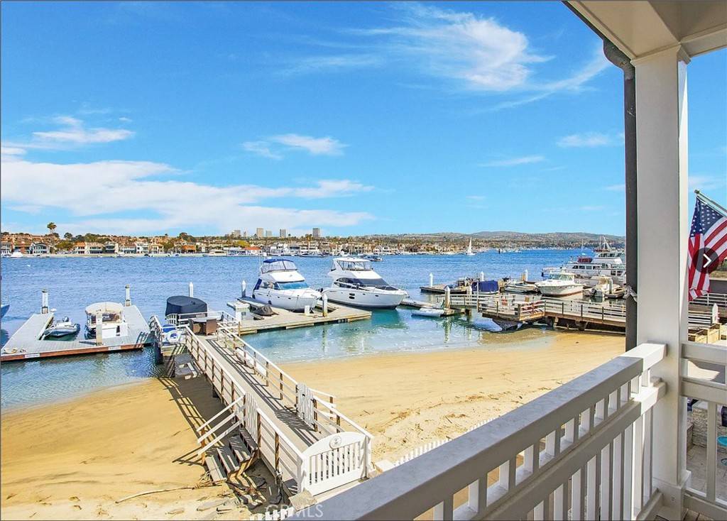 Newport Beach, CA 92661,421 E Edgewater AVE
