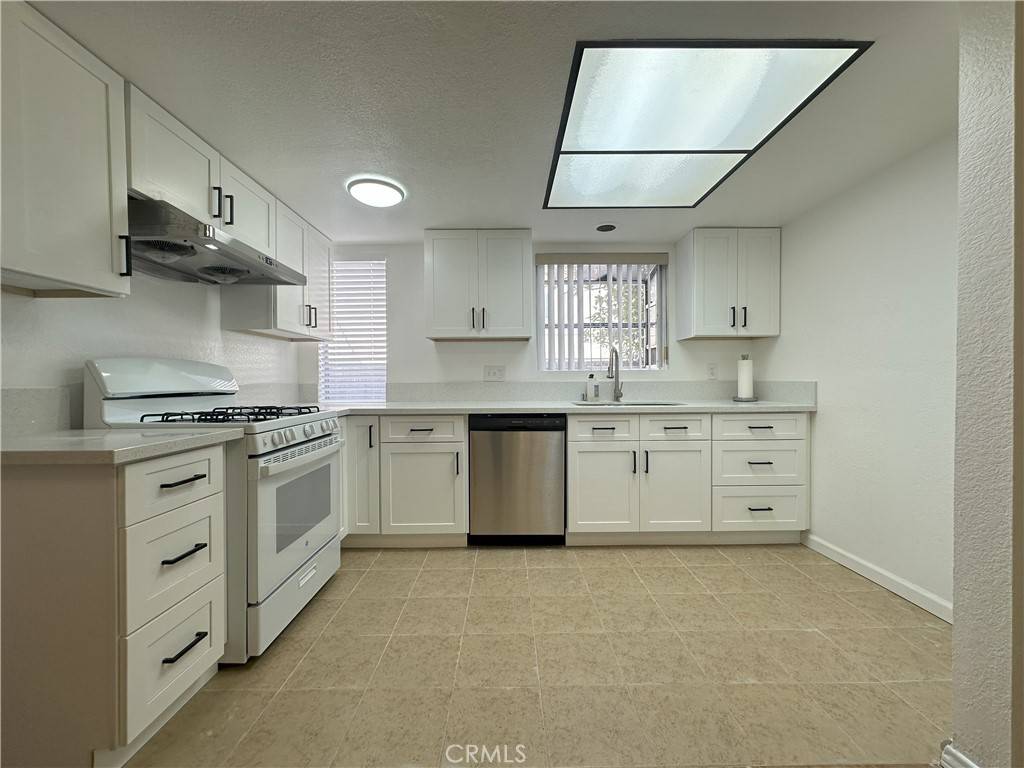 Baldwin Park, CA 91706,13502 Tracy ST #2
