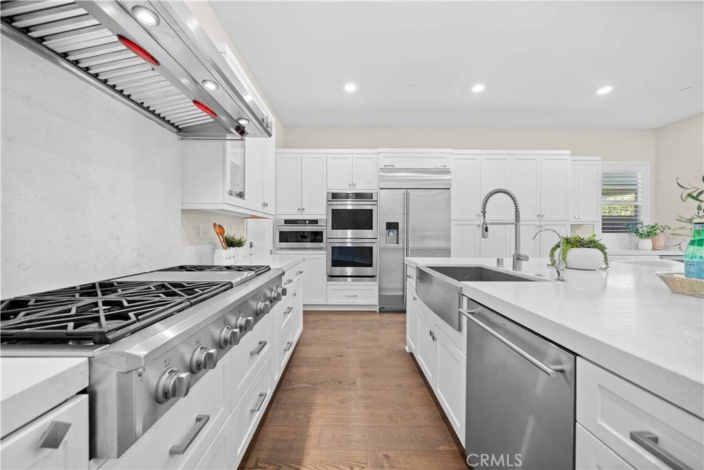 73 Pelican LN Irvine, CA 92618