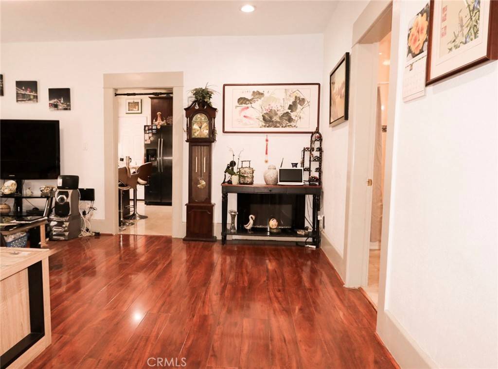 Pomona, CA 91766,688 E 11th ST