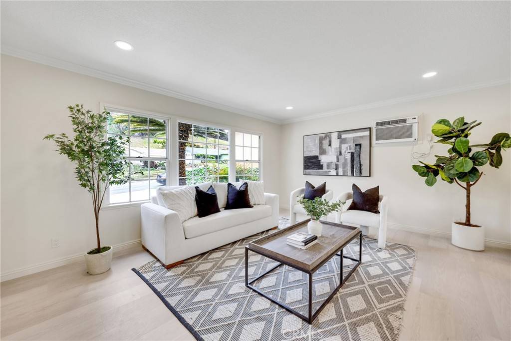West Covina, CA 91791,1722 E Autumn DR