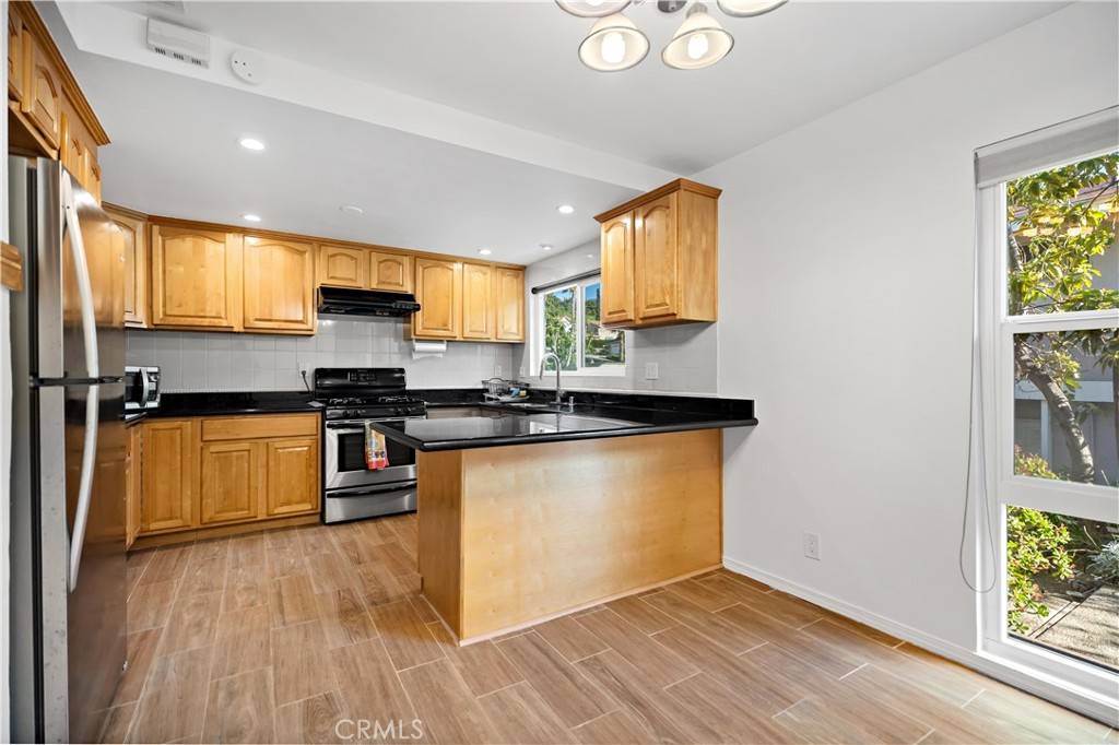 Monterey Park, CA 91754,157 Casuda Canyon Dr #6
