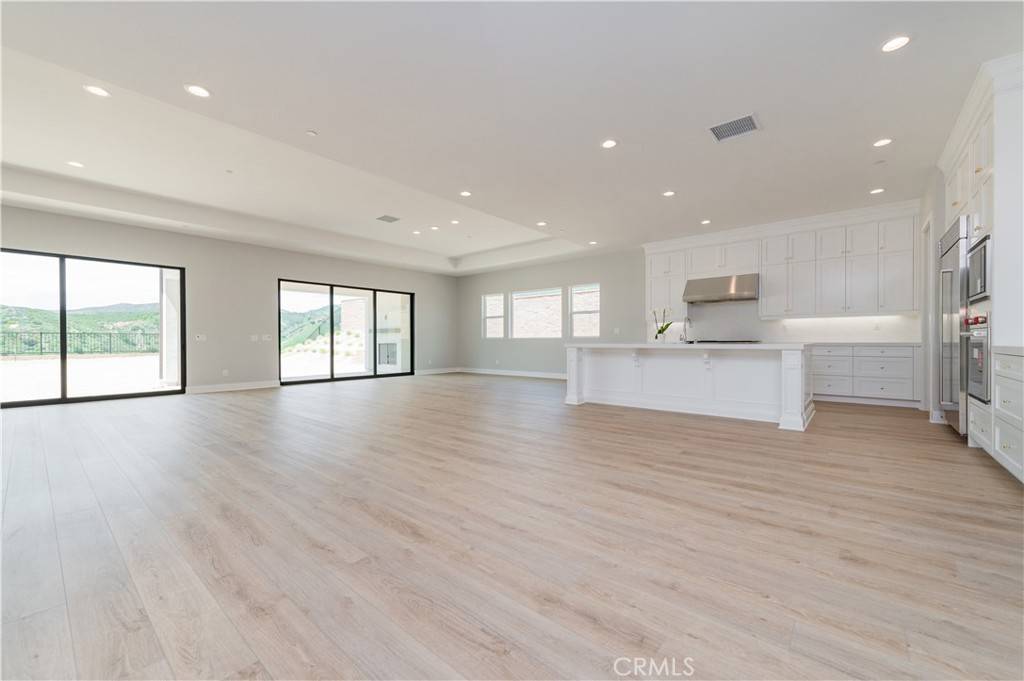 Porter Ranch, CA 91326,12043 Red Hawk Ln