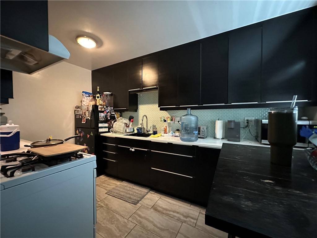 Azusa, CA 91702,521 E 6th ST