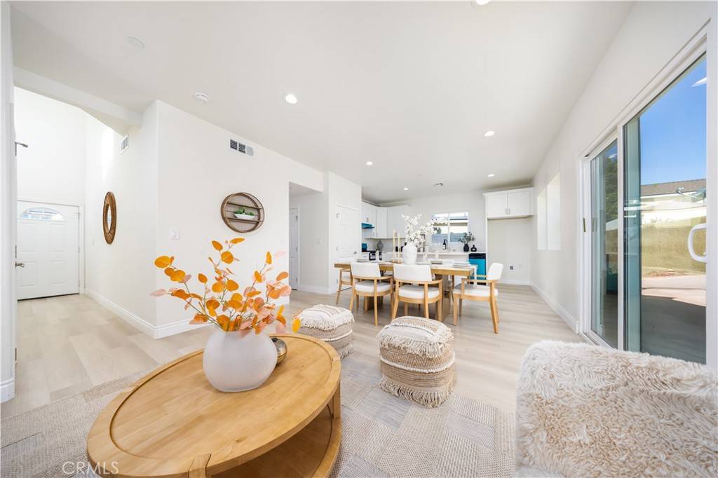 Pomona, CA 91768,737 Lewis ST