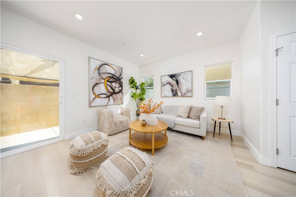 Pomona, CA 91768,737 Lewis ST