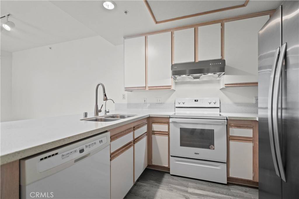 Tustin, CA 92782,2960 Champion WAY #2706