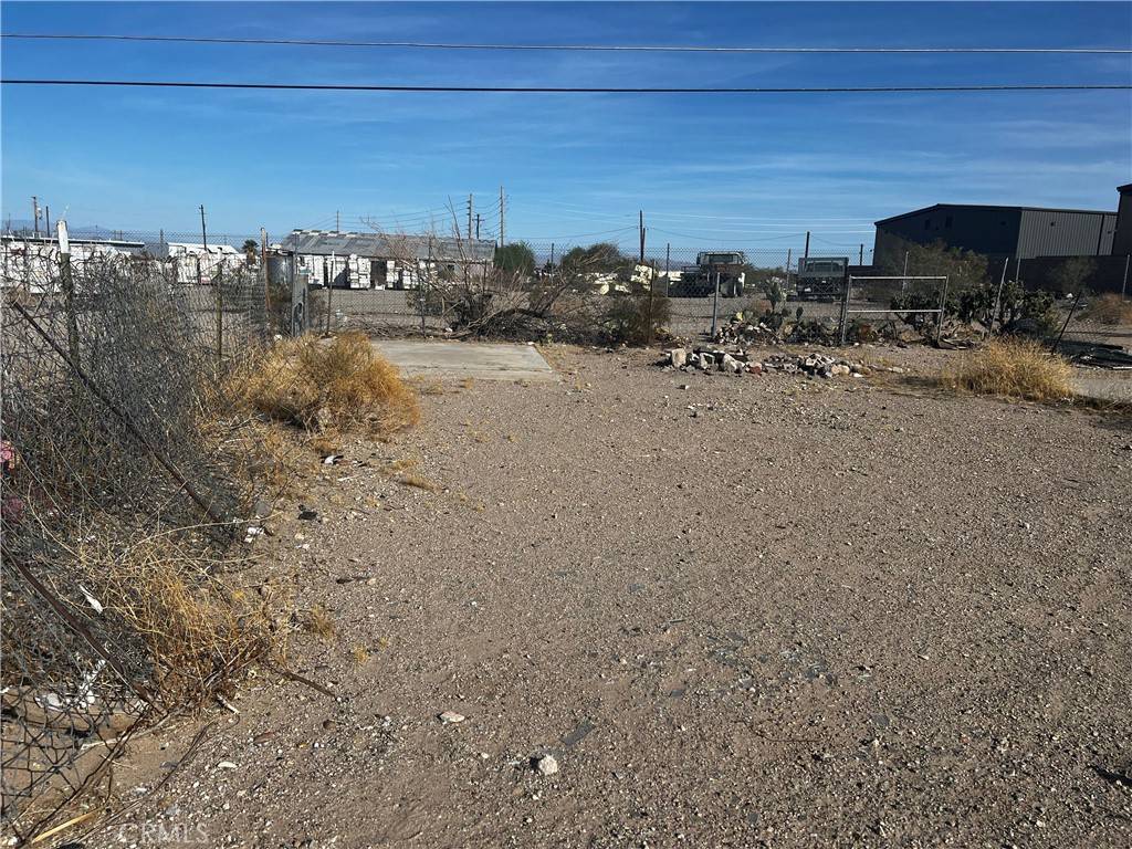 Needles, CA 92363,1221 Riverview LN