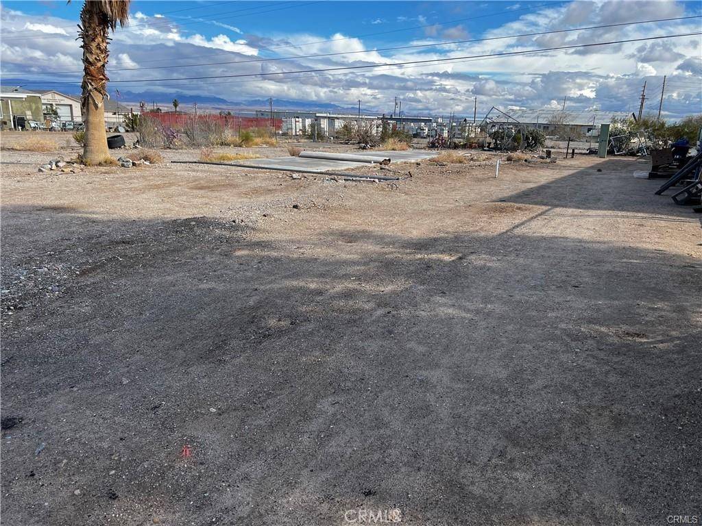 Needles, CA 92363,1221 Riverview LN