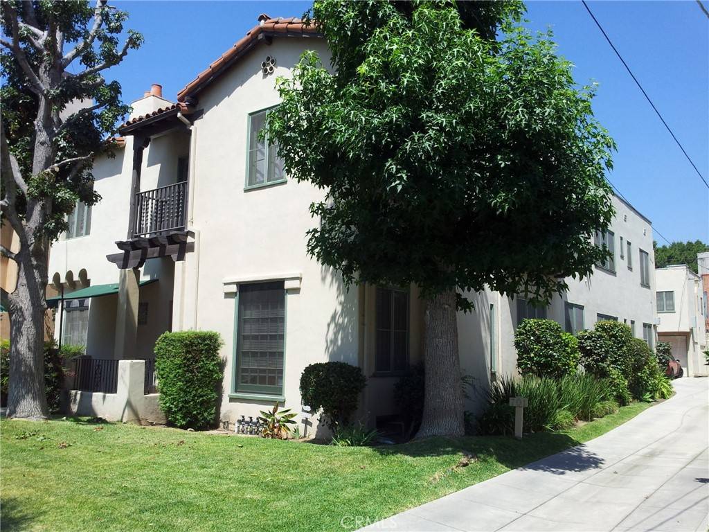 Pasadena, CA 91101,697 Mira Monte PL