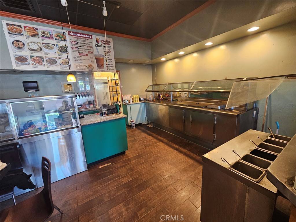 Pasadena, CA 91106,1445 Colorado BLVD E