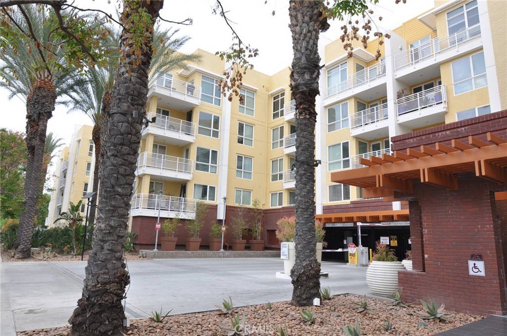 Woodland Hills, CA 91367,21301 Erwin ST #520