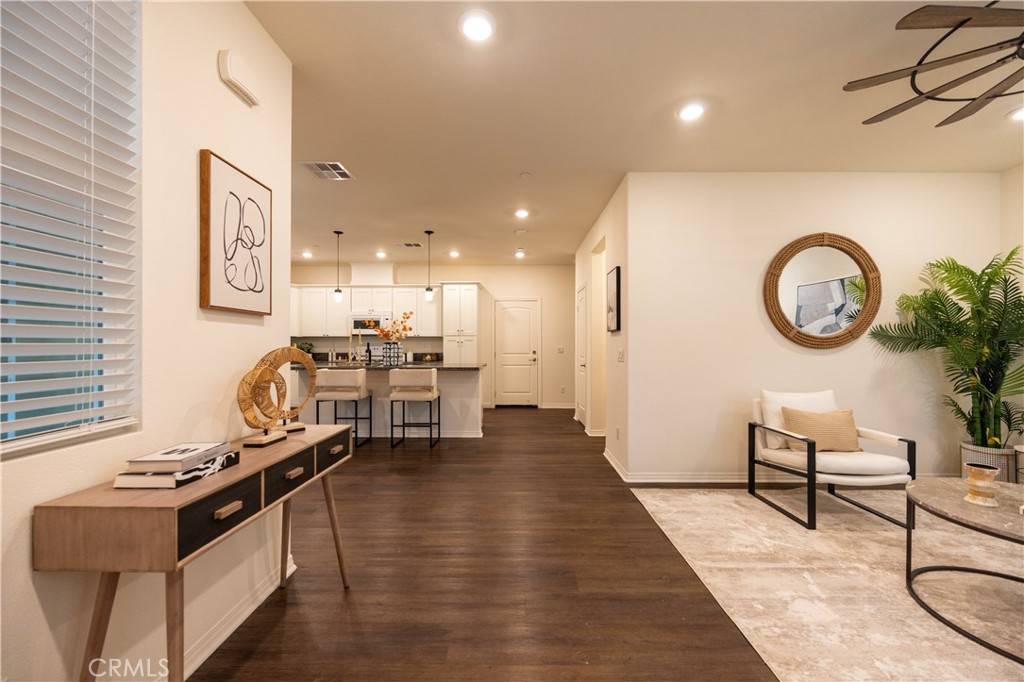 Eastvale, CA 92880,7058 Vernazza PL