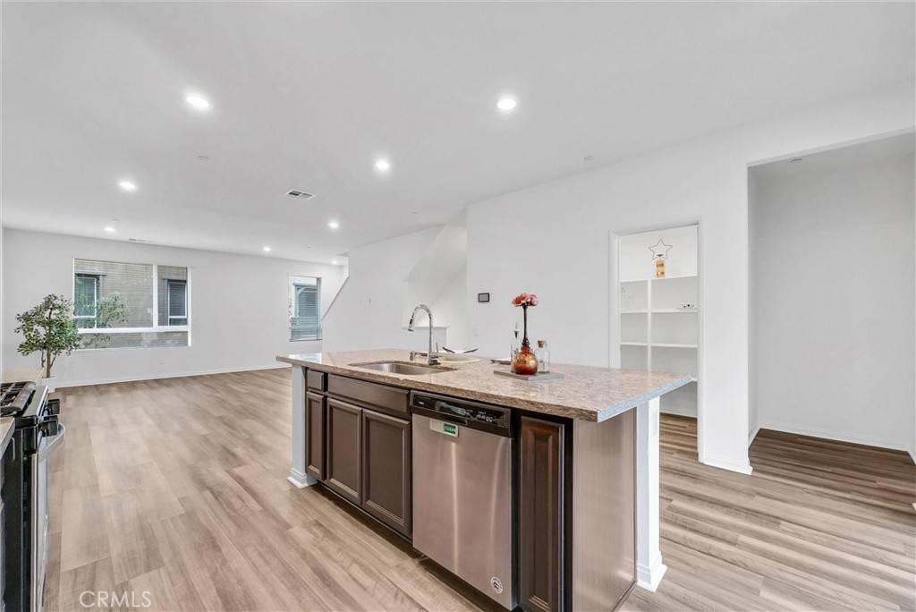Covina, CA 91722,1138 Tangerine DR