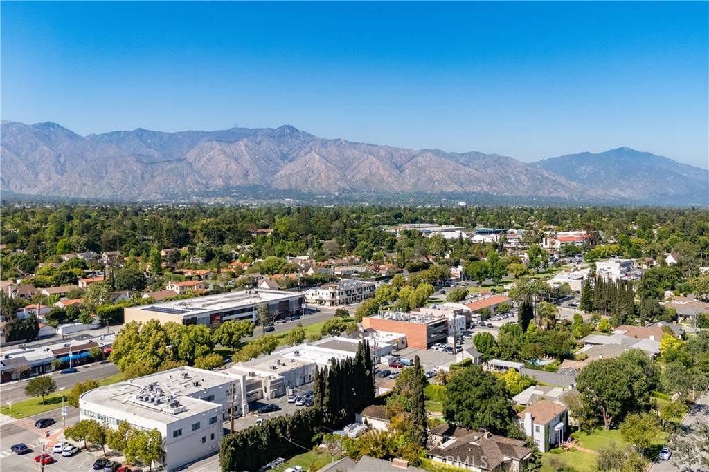 San Marino, CA 91108,2347 Huntington DR