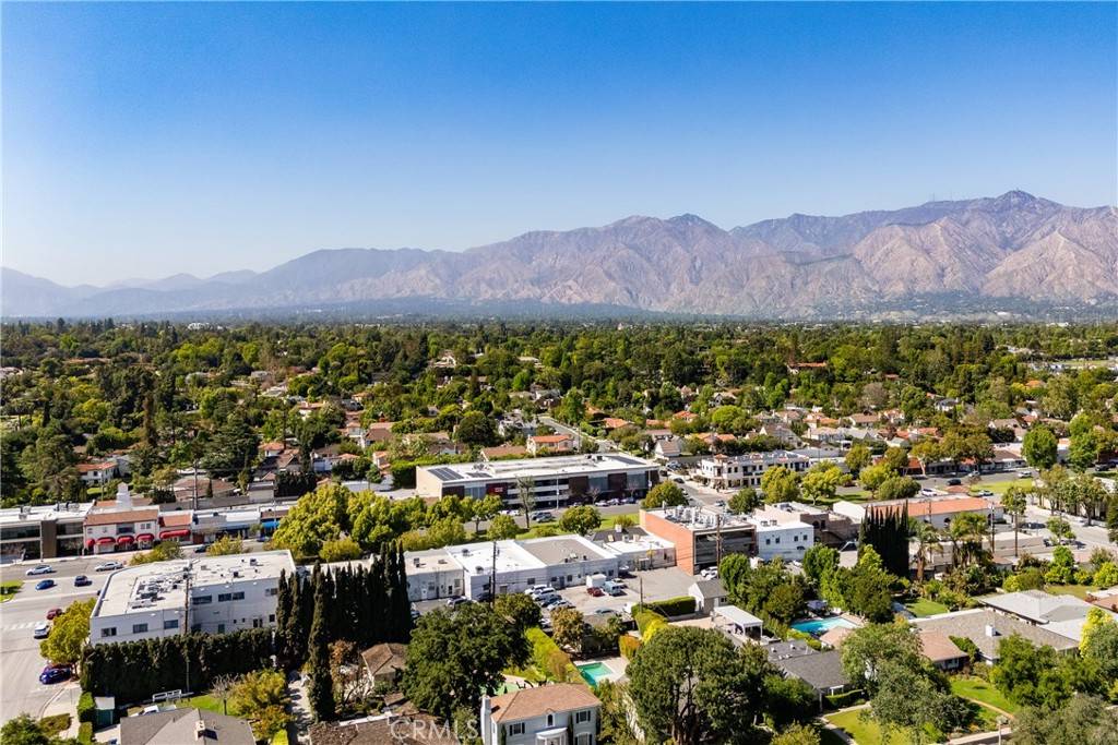 San Marino, CA 91108,2347 Huntington DR