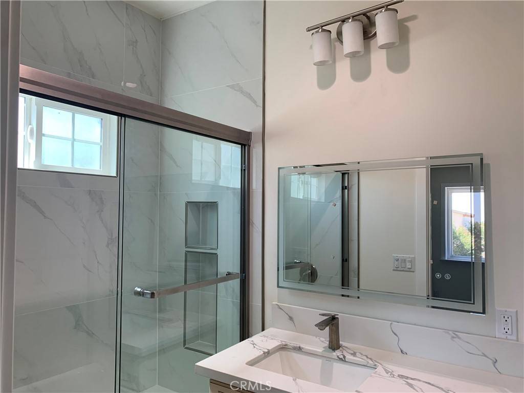 Azusa, CA 91702,729 N Soldano AVE