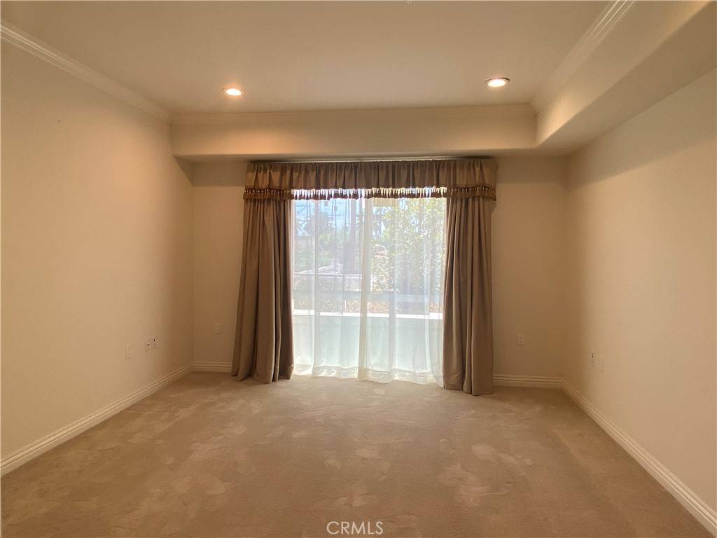 Long Beach, CA 90813,1598 Long Beach BLVD #209