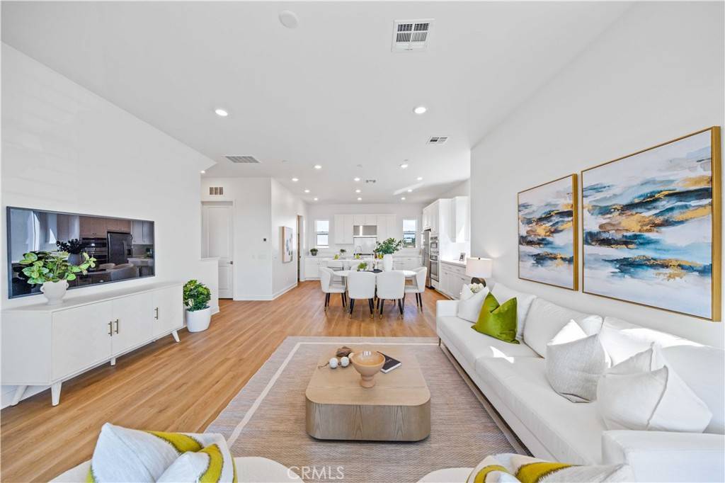 104 Abacus Irvine, CA 92618