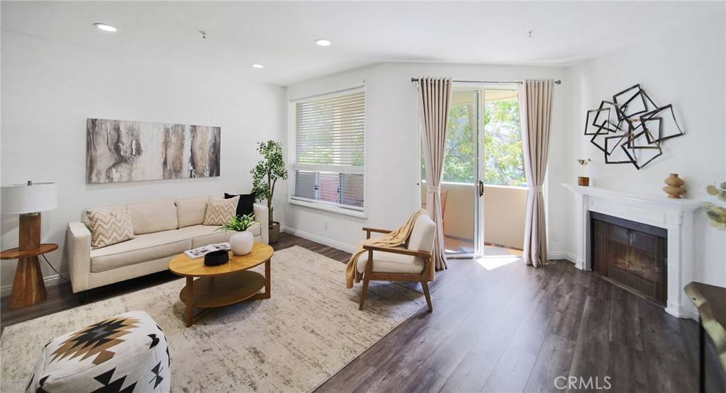 Venice, CA 90291,235 Main ST #118