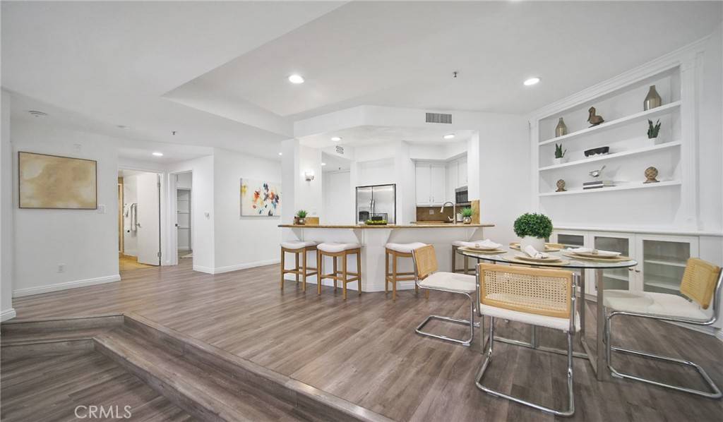 Venice, CA 90291,235 Main ST #118