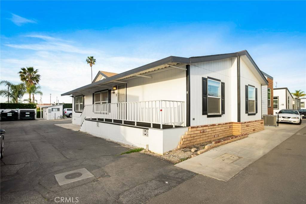 North Hollywood, CA 91605,8250 Lankershim BLVD #33