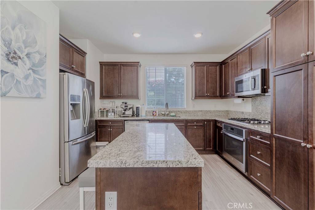 Eastvale, CA 92880,14533 Verona PL