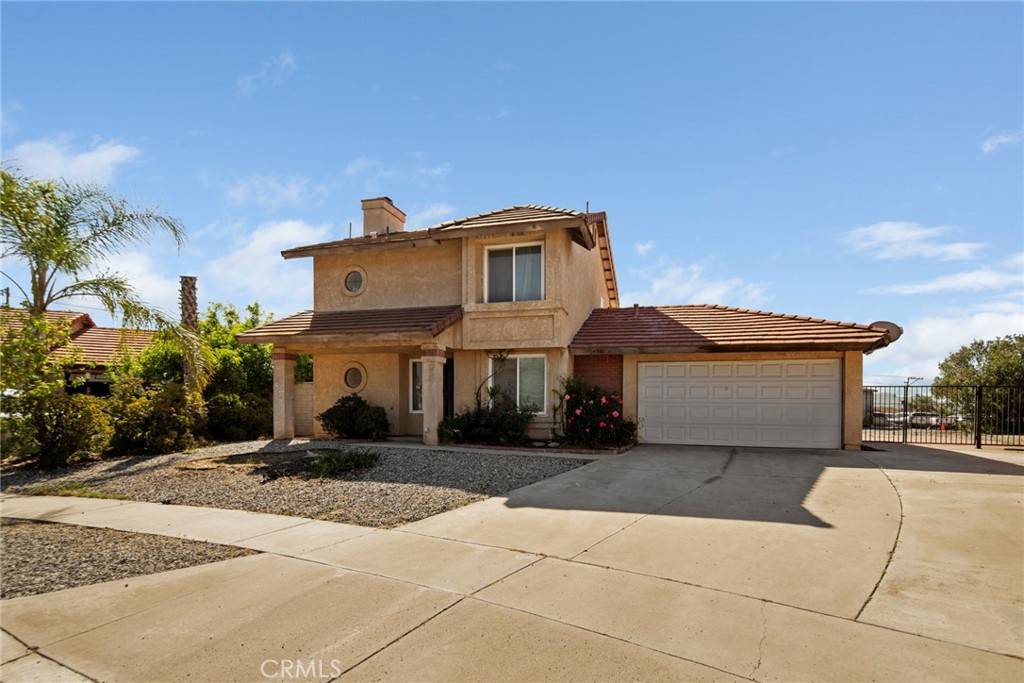 Fontana, CA 92335,14881 Hawthorne AVE