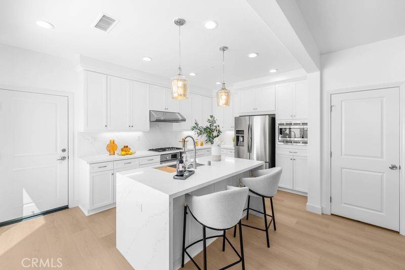 61 Jade Flower Irvine, CA 92620